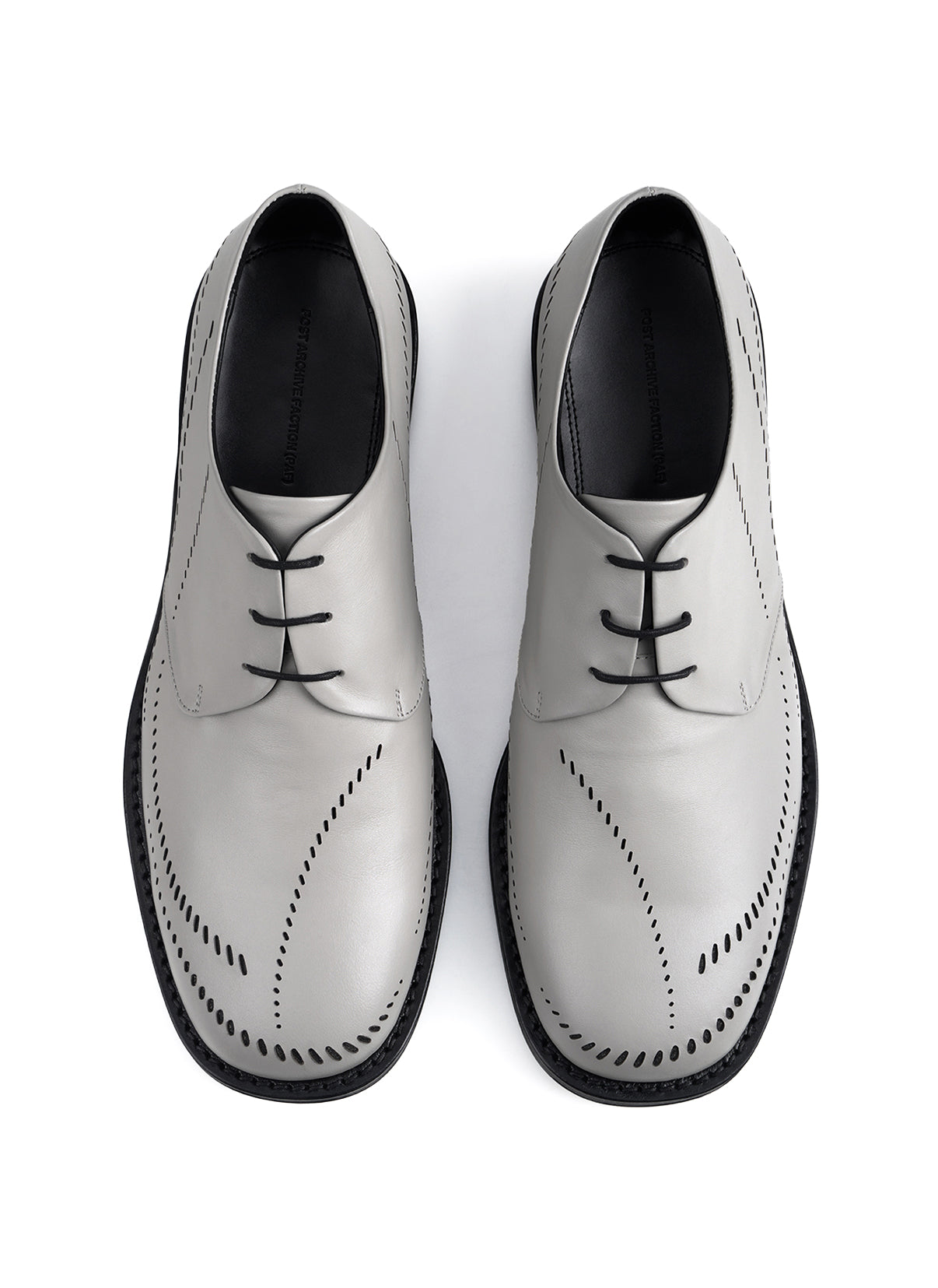 Breath Derby (Grey)