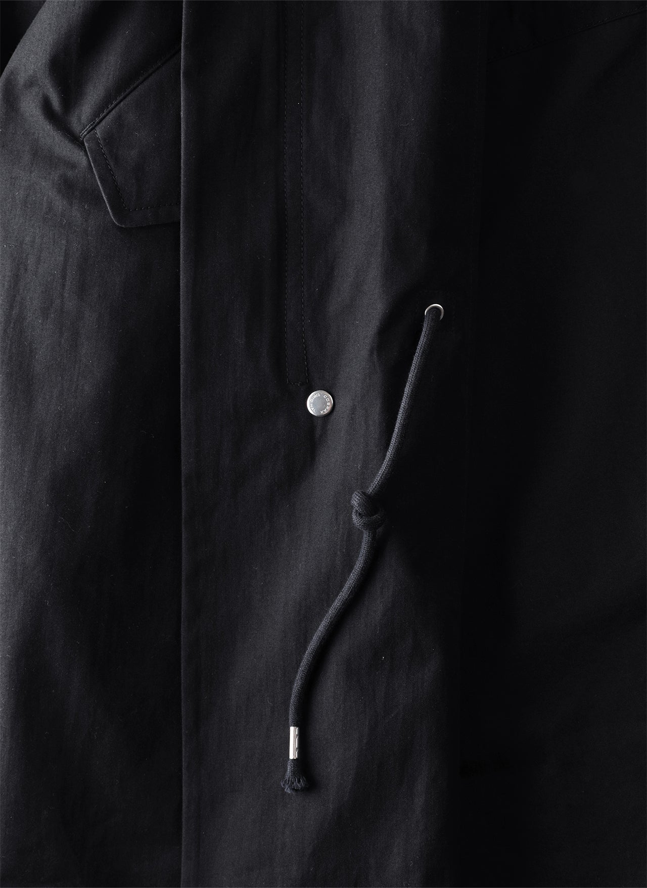 8.0 PARKA CENTER (BLACK)