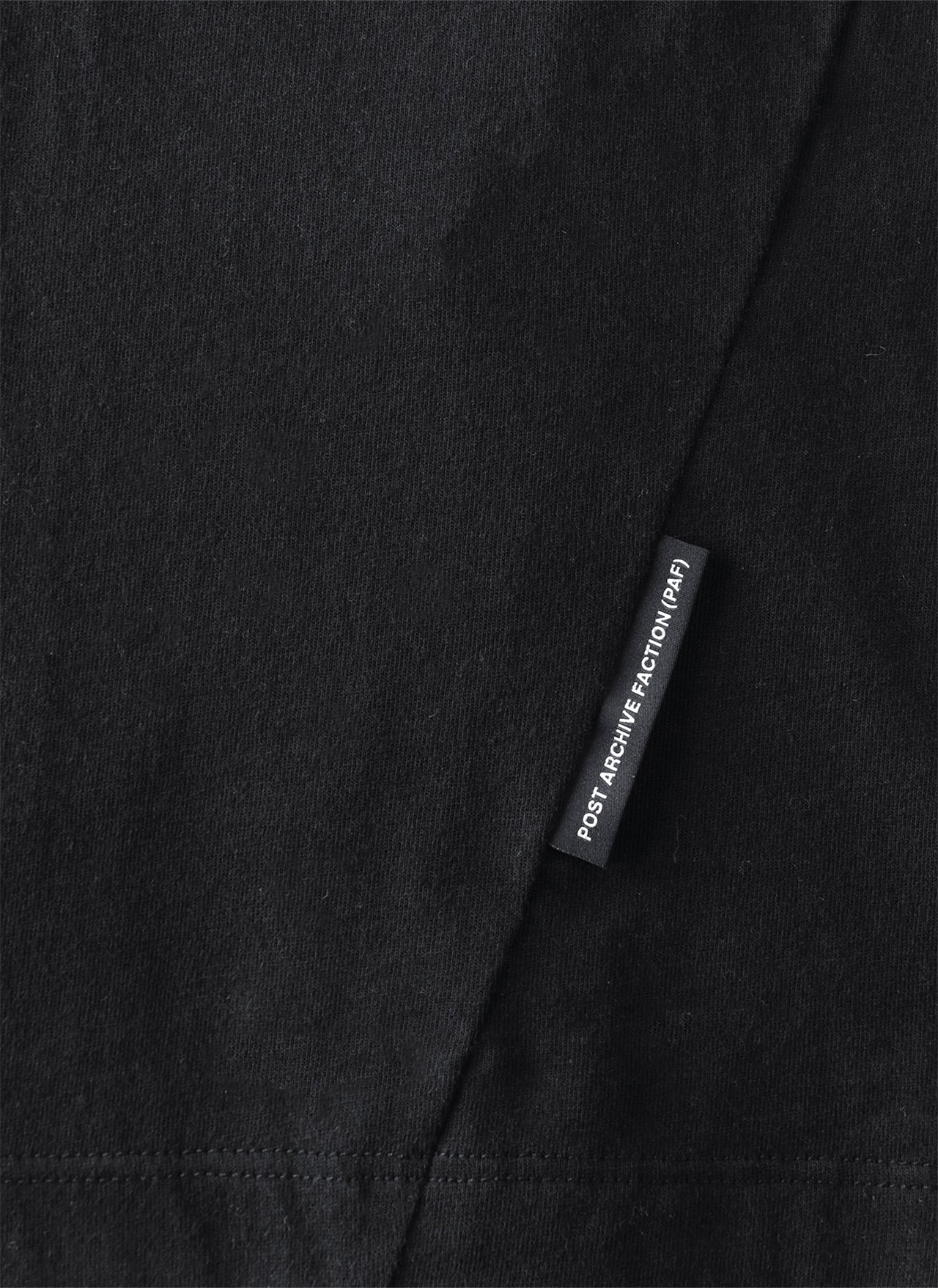 8.0 TEE RIGHT (BLACK)