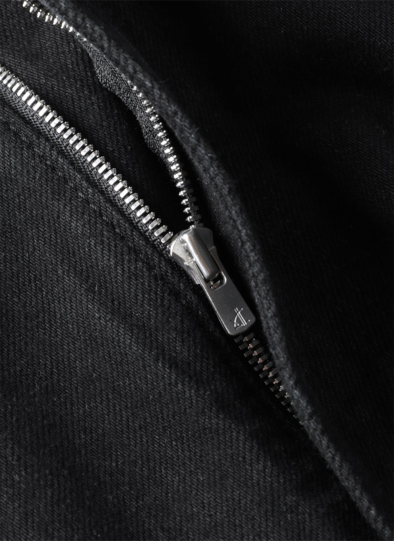 8.0 DENIM PANTS RIGHT (BLACK)
