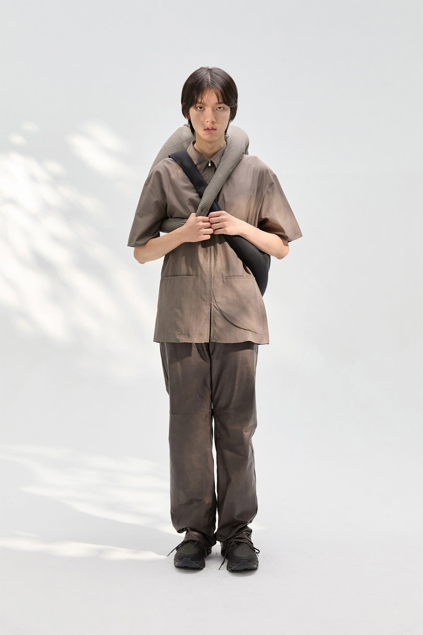 8.0 HALF SHIRT RIGHT (BROWN)