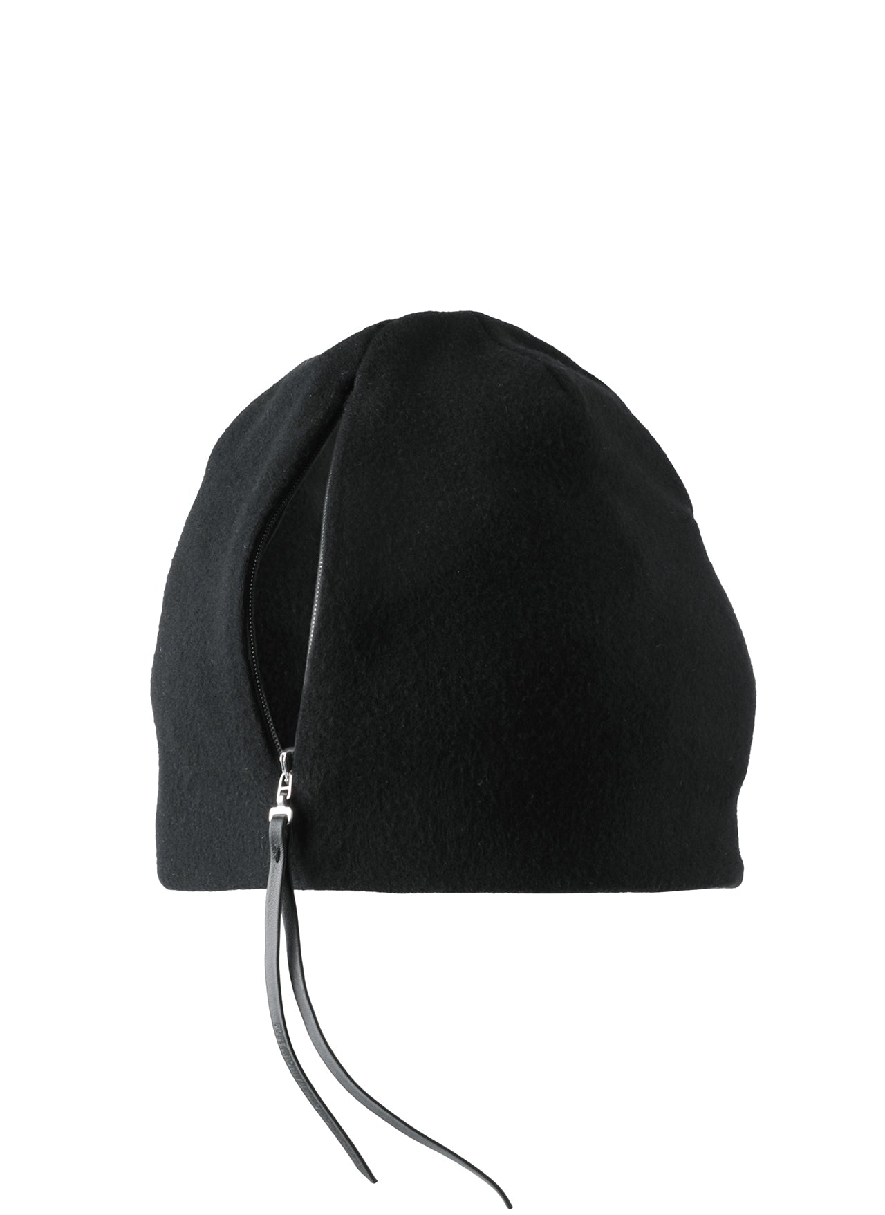 8.0 BEANIE CENTER (BLACK)