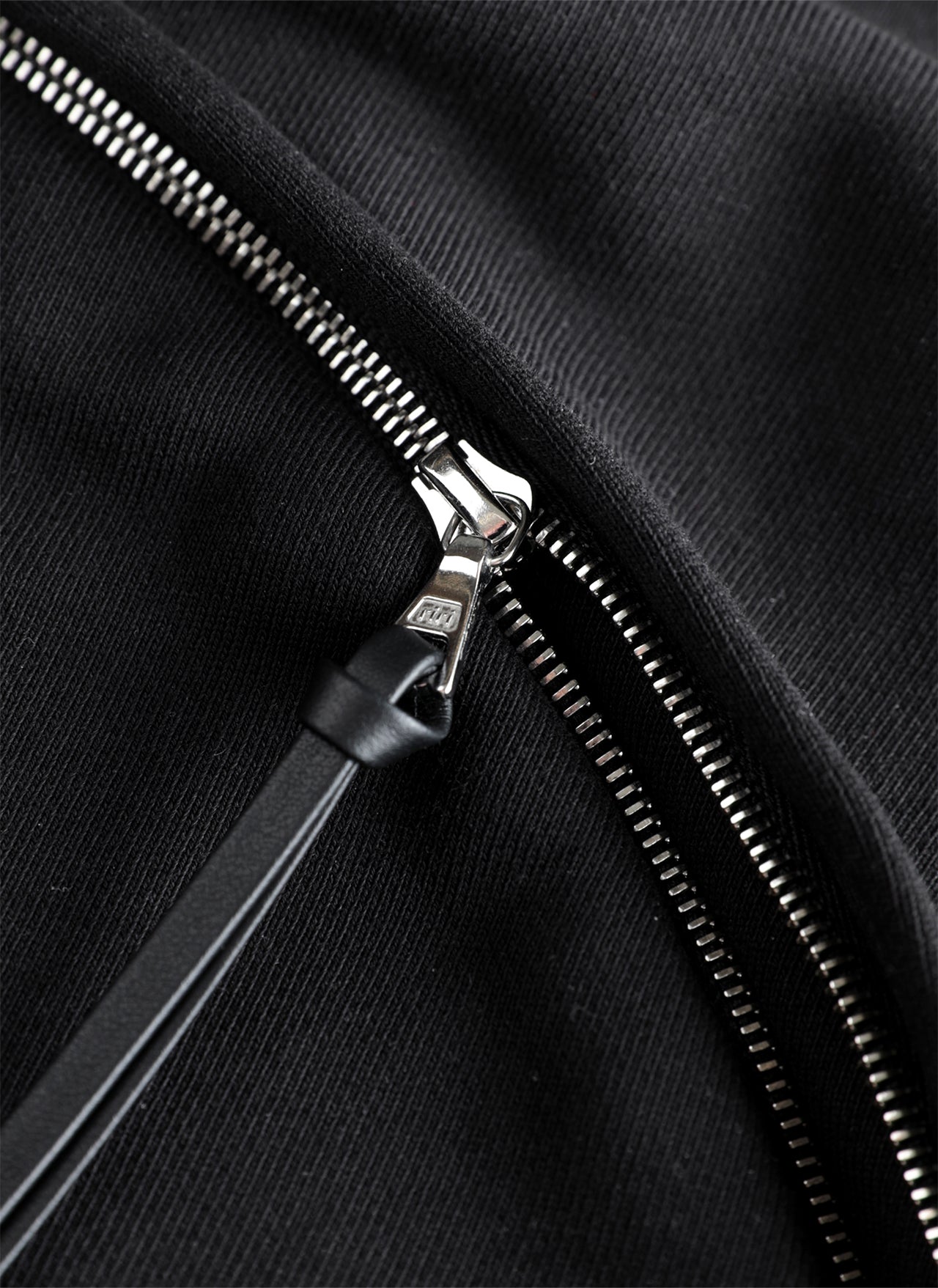 8.0 HOODIE CENTER (BLACK)